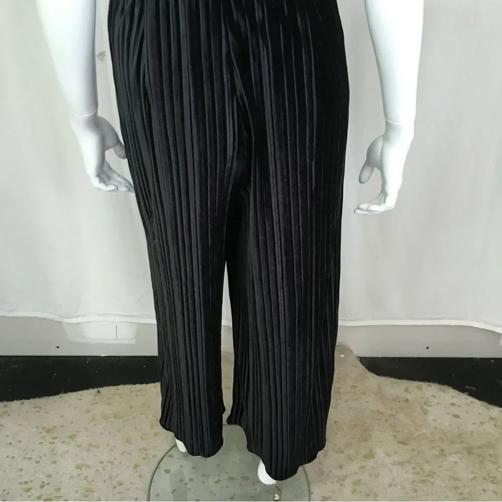 MINKPINK Black Lex Velvet V-Neck Wide Leg Cropped  Back Tasseled Tie Jumpsuit S